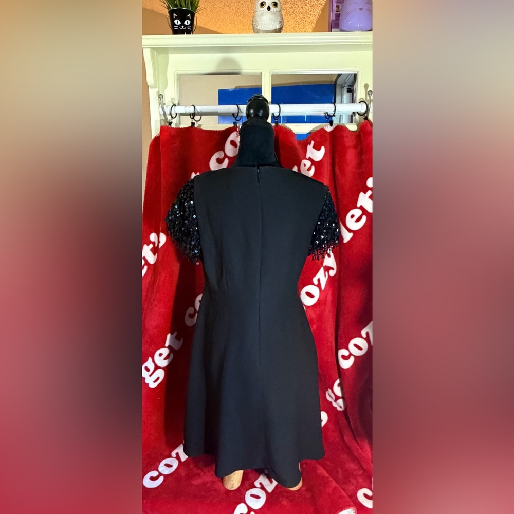GWP! Kate spade New York size 8 black fringe shoulder cocktail party dress - Picture 10 of 13